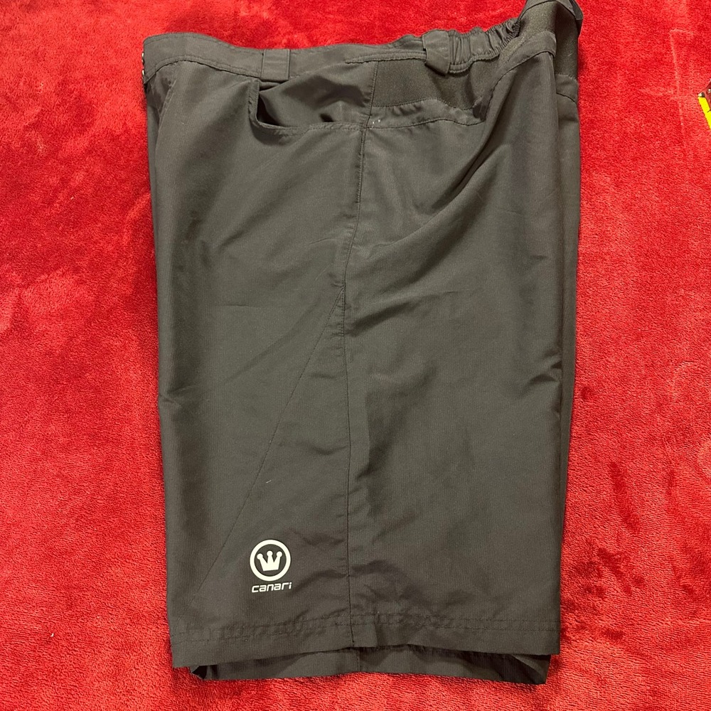 Canari Mens XL Black Cycling Mountain Bike Shorts Polyester Shell Pockets